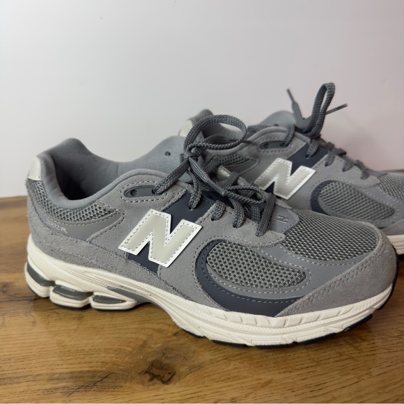 New Balance Other - New Balance 2002R Big Kids Gray and Navy Sneakers, Size 6.5 Retails for $100